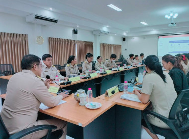 กิจกรรมเชิญธงชาติไทย และร้องเพลงชาติไทย และประชุมข้าราชการ ... พารามิเตอร์รูปภาพ 8