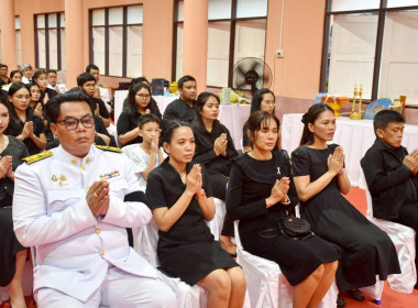 ร่วมพิธีบำเพ็ญกุศล สวดพระอภิธรรม ... พารามิเตอร์รูปภาพ 4