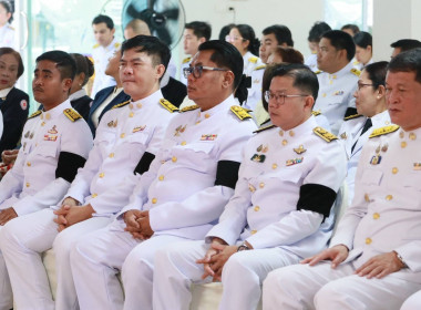 เข้าร่วมพิธีเจริญพระพุทธมนต์และทำบุญตักบาตร ... พารามิเตอร์รูปภาพ 5