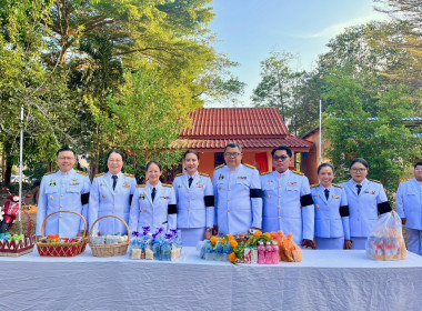 เข้าร่วมพิธีเจริญพระพุทธมนต์และทำบุญตักบาตร ... พารามิเตอร์รูปภาพ 6