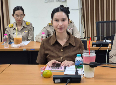 กิจกรรมเคารพธงชาติและร้องเพลงชาติไทย และประชุมข้าราชการ ... พารามิเตอร์รูปภาพ 14